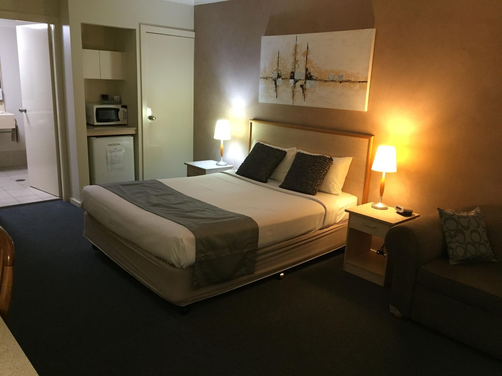 Golf Links Motel แทมเวิร์ธ ภายนอก รูปภาพ