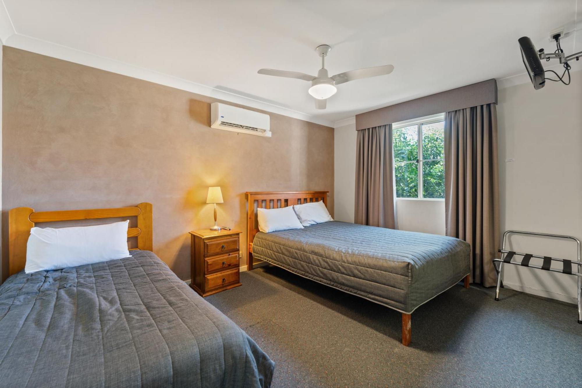 Golf Links Motel แทมเวิร์ธ ภายนอก รูปภาพ